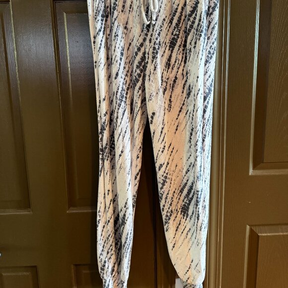 Michael Stars Gigi Joggers - Picture 2 of 2